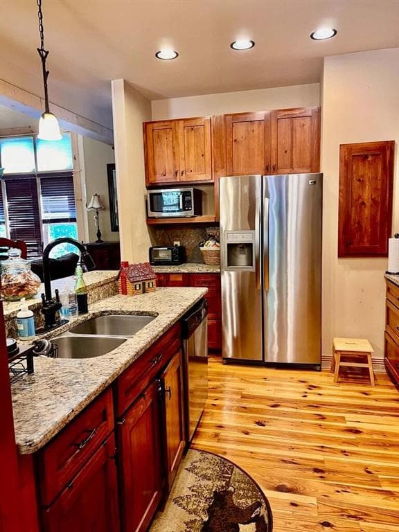 3 bedroom, 3 bathroom, 2,850 sq ft single family residence for sale at 381 Laurel Ridge Drive, Ellijay, GA 30536 — photo 4