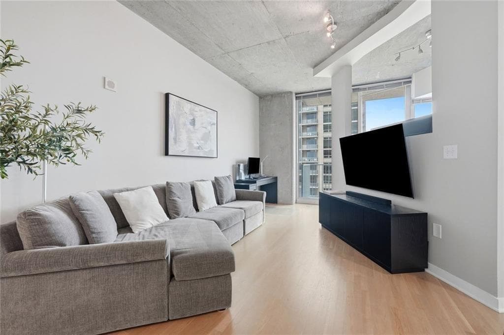 1 bedroom, 1 bathroom, 695 sq ft condominium for sale at 361 17th Street 1105, Atlanta, GA 30363 — photo 5