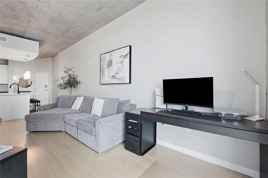 1 bedroom, 1 bathroom, 695 sq ft condominium for sale at 361 17th Street 1105, Atlanta, GA 30363 — photo 7