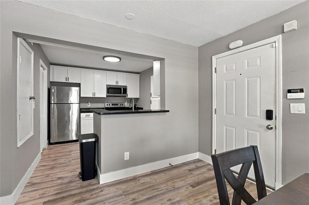 2 bedroom, 2 bathroom, 949 sq ft condominium for sale at 2657 Lenox Road A-1, Atlanta, GA 30324 — photo 10