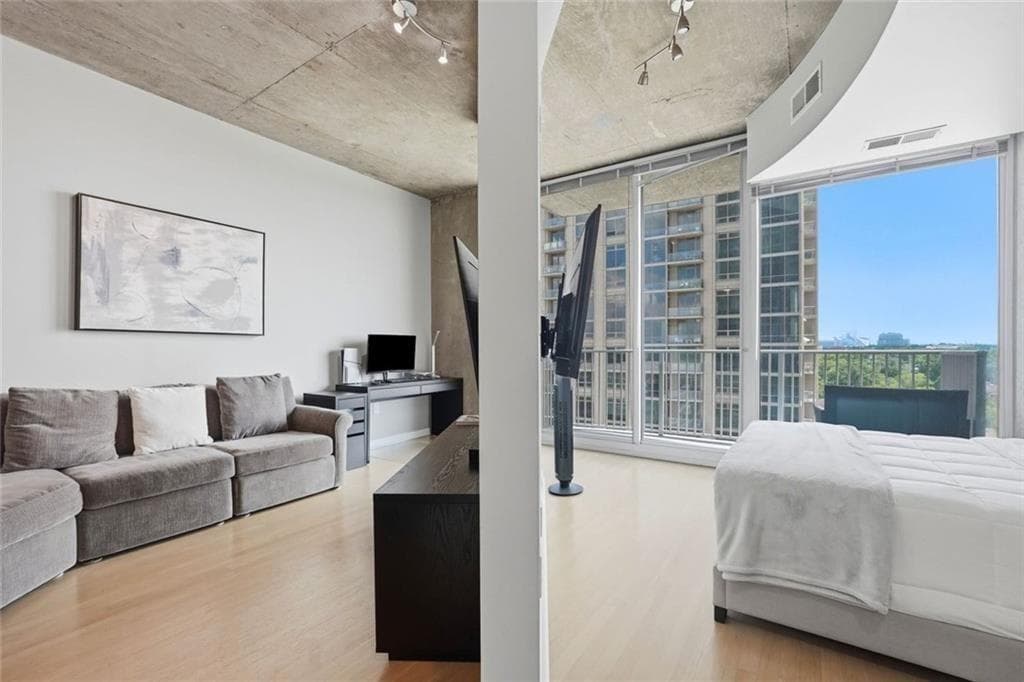 1 bedroom, 1 bathroom, 695 sq ft condominium for sale at 361 17th Street 1105, Atlanta, GA 30363 — photo 10