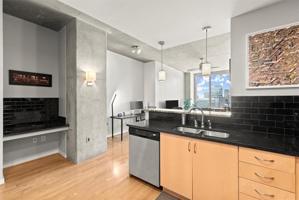 1 bedroom, 1 bathroom, 744 sq ft condominium for rent at 860 Peachtree Street 1506, Atlanta, GA 30308 for $2,000 a month — photo 4