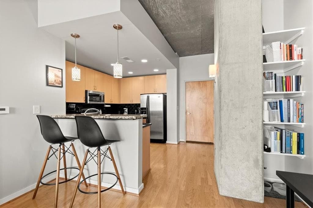 1 bedroom, 1 bathroom, 744 sq ft condominium for rent at 860 Peachtree Street 1506, Atlanta, GA 30308 for $2,000 a month — photo 6