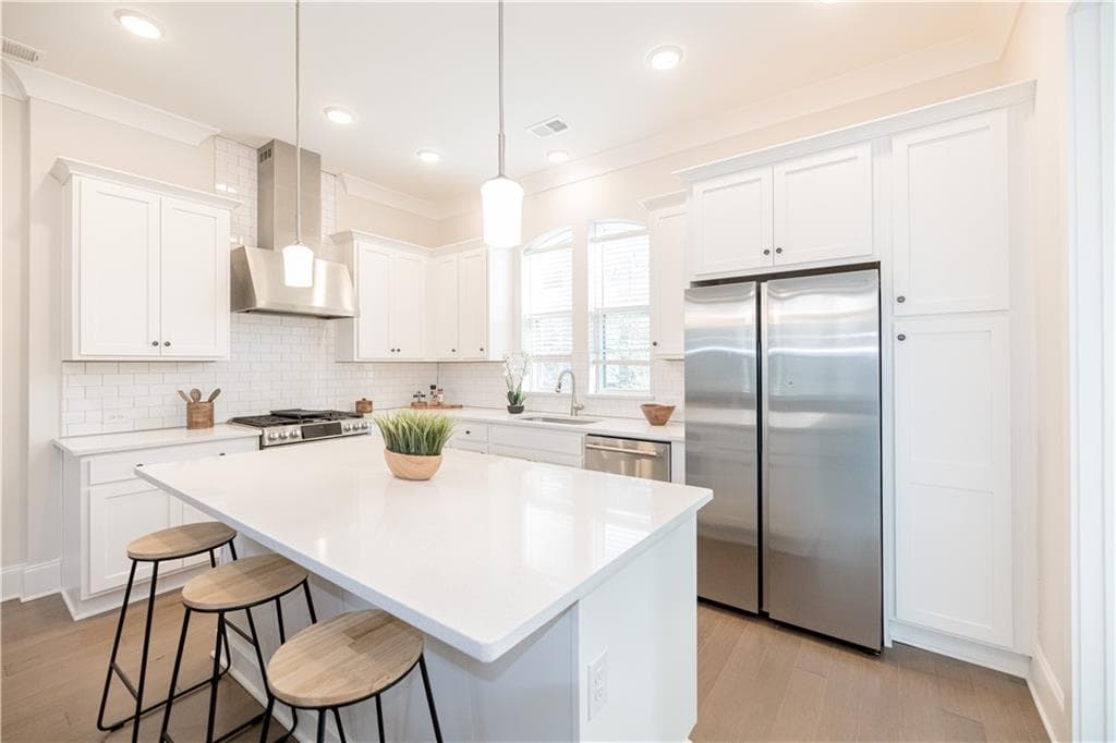 3 bedroom, 3 bathroom, 1,917 sq ft single family residence for sale at 529 Broadview Place, Atlanta, GA 30324 — photo 9