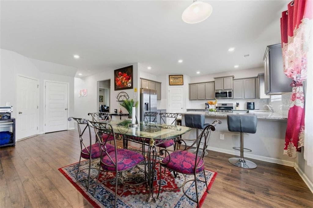 5 bedroom, 4 bathroom, 2,880 sq ft single family residence under contract at 505 Emporia Loop, Mcdonough, GA 30253 — photo 7