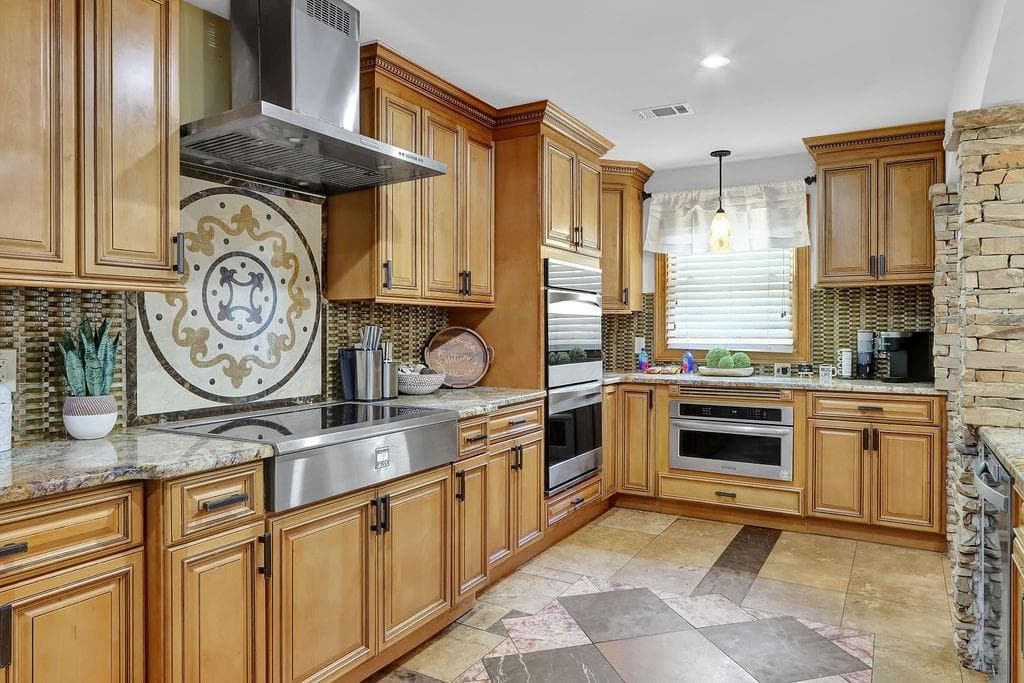 6 bedroom, 4 bathroom, 1,898 sq ft single family residence for rent at 4081 Ashford Dunwoody Road, Atlanta, GA 30319 for $10,000 a month — photo 3