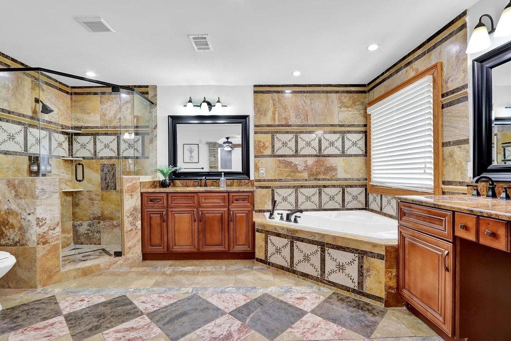 6 bedroom, 4 bathroom, 1,898 sq ft single family residence for rent at 4081 Ashford Dunwoody Road, Atlanta, GA 30319 for $10,000 a month — photo 5