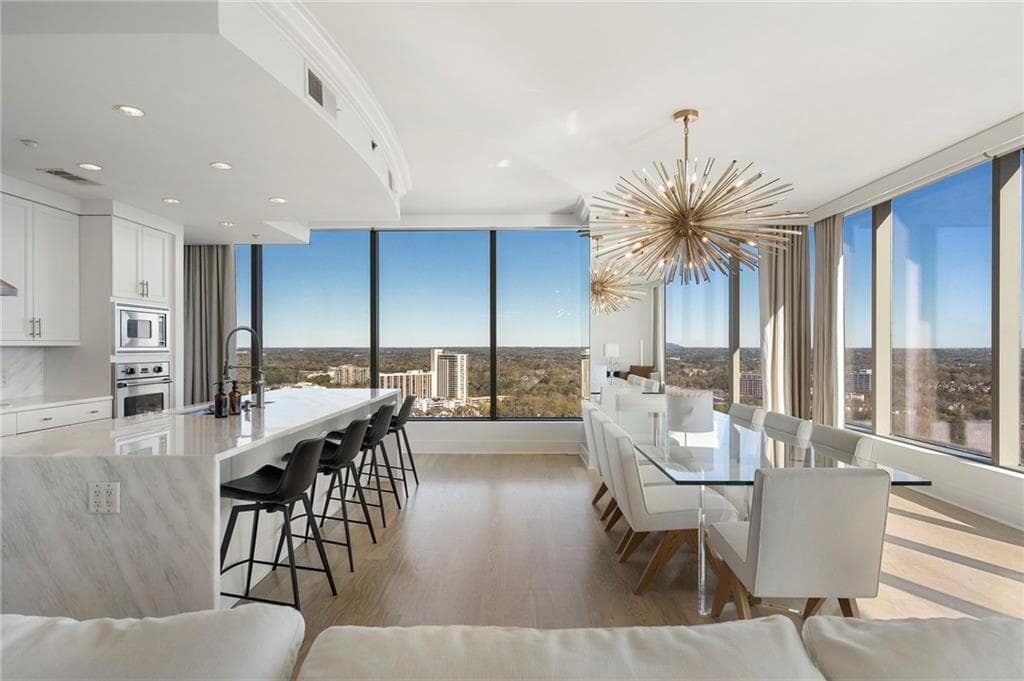3 bedroom, 3 bathroom, 2,214 sq ft condominium for rent at 3630 Peachtree Road 2204, Atlanta, GA 30326 for $12,500 a month — photo 8