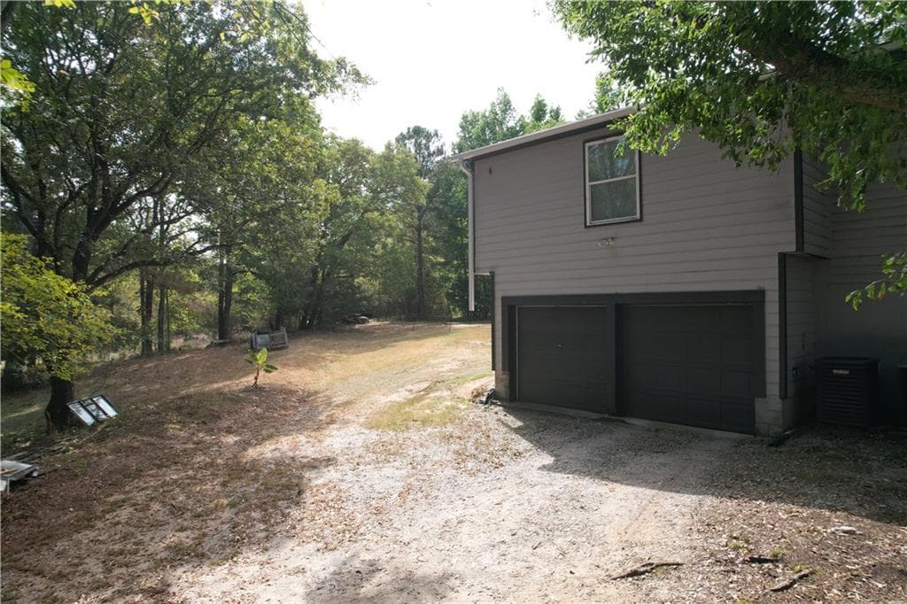 5 bedroom, 3 bathroom, 2,584 sq ft single family residence for sale at 1826 Pleasant Hill Trail, Lithonia, GA 30058 — photo 3