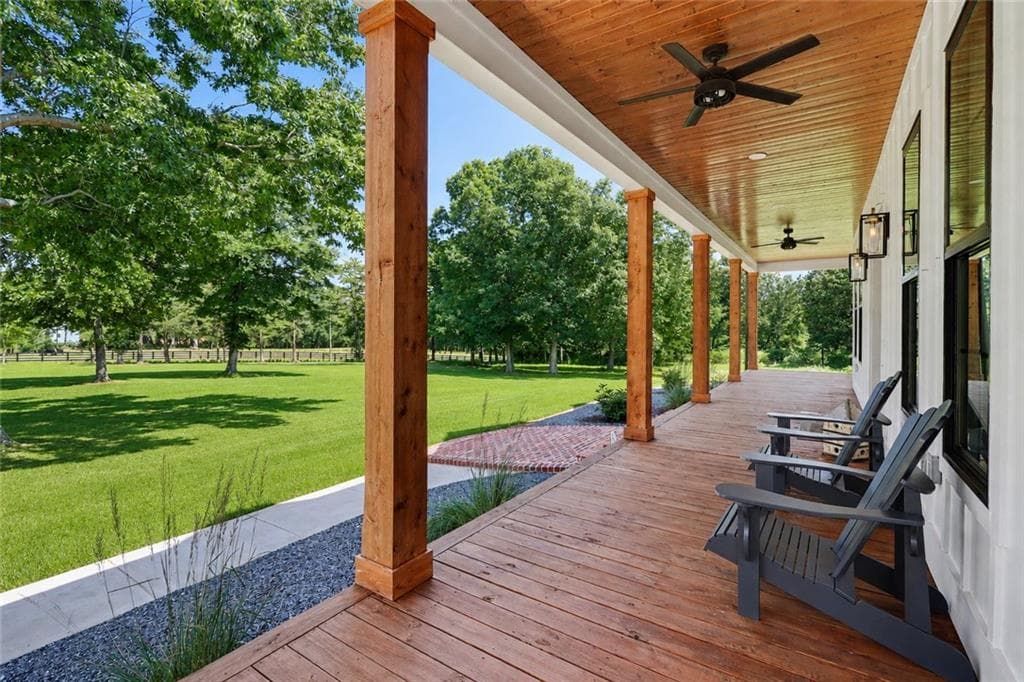 5 bedroom, 5 bathroom, 5,868 sq ft single family residence for sale at 1910 Carlan Road, Jasper, GA 30143 — photo 4