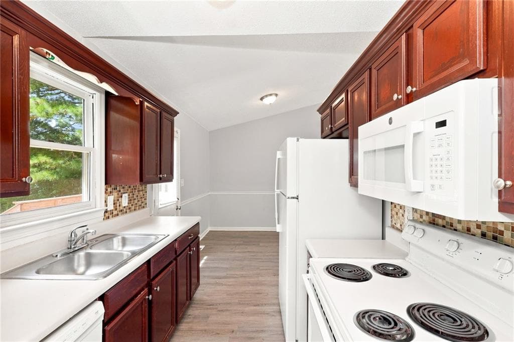 3 bedroom, 2 bathroom, 1,092 sq ft single family residence for rent at 345 Bomar Lane, Douglasville, GA 30134 for $2,020 a month — photo 3