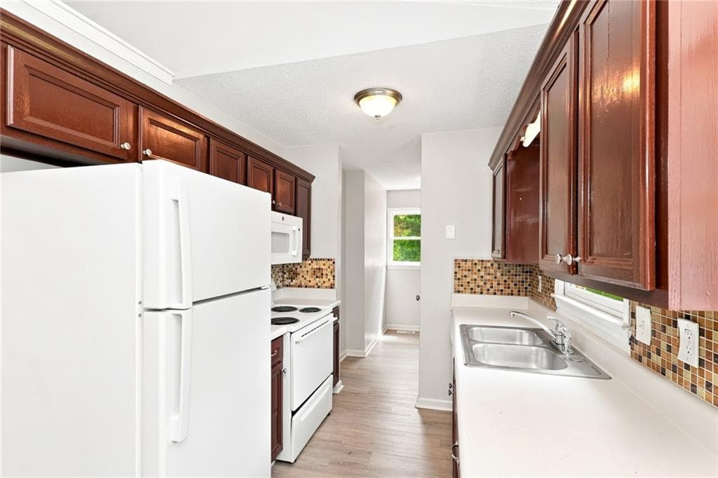 3 bedroom, 2 bathroom, 1,092 sq ft single family residence for rent at 345 Bomar Lane, Douglasville, GA 30134 for $2,020 a month — photo 4