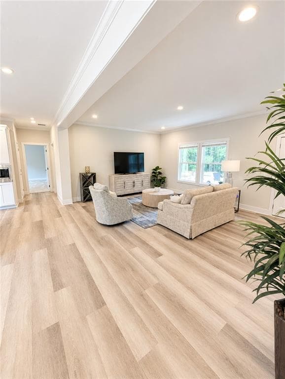 4 bedroom, 3 bathroom, 1,860 sq ft single family residence for sale at 5574 Saddle Club Road, Gainesville, GA 30506 — photo 4
