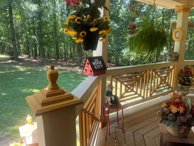 6 bedroom, 4 bathroom, 3,301 sq ft single family residence for sale at 1014 Miss Amber Way, Locust Grove, GA 30248 — photo 8