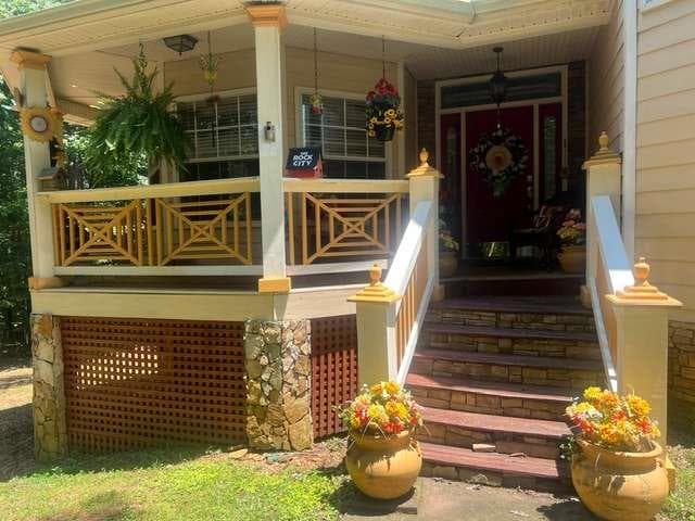 6 bedroom, 4 bathroom, 3,301 sq ft single family residence for sale at 1014 Miss Amber Way, Locust Grove, GA 30248 — photo 10