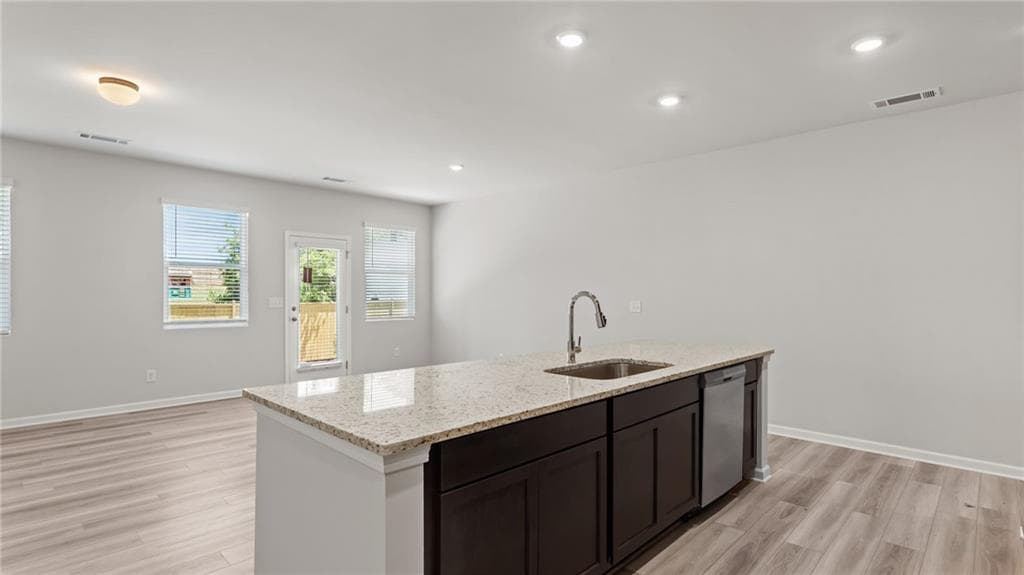 3 bedroom, 3 bathroom, 1,734 sq ft single family residence for sale at 505 Hayes Lane, Canton, GA 30115 — photo 5