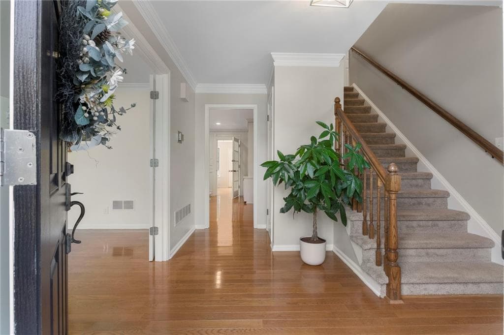 4 bedroom, 3 bathroom, 3,466 sq ft single family residence under contract at 4402 Nassau Way, Marietta, GA 30068 — photo 4