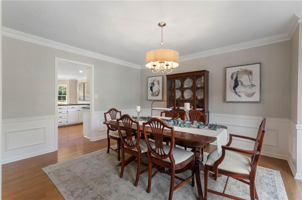 4 bedroom, 3 bathroom, 3,466 sq ft single family residence under contract at 4402 Nassau Way, Marietta, GA 30068 — photo 6