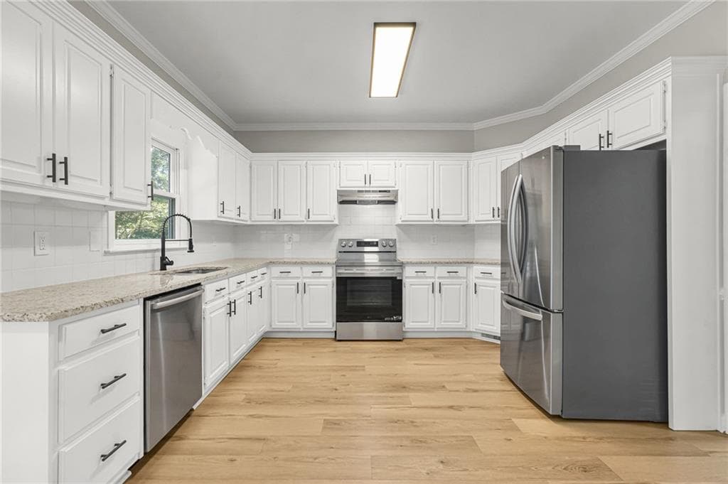 5 bedroom, 3 bathroom, 4,173 sq ft single family residence under contract at 1397 Mill Arbor Trace, Lawrenceville, GA 30044 — photo 8