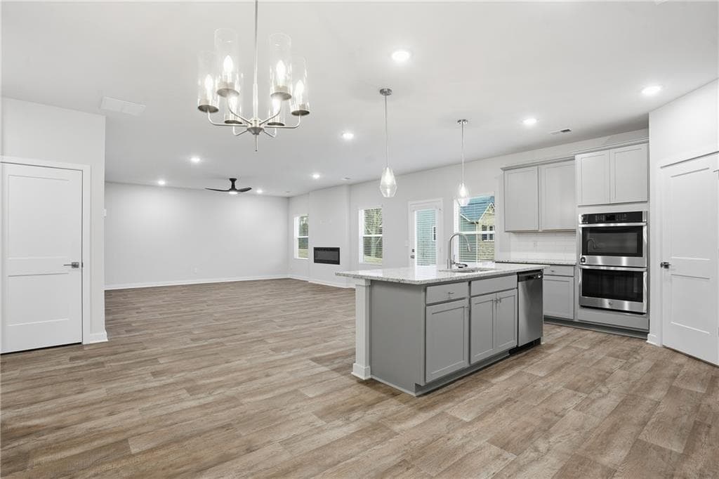 4 bedroom, 4 bathroom, 2,850 sq ft single family residence under contract at 340 Jarrett Street, Fairburn, GA 30213 — photo 5