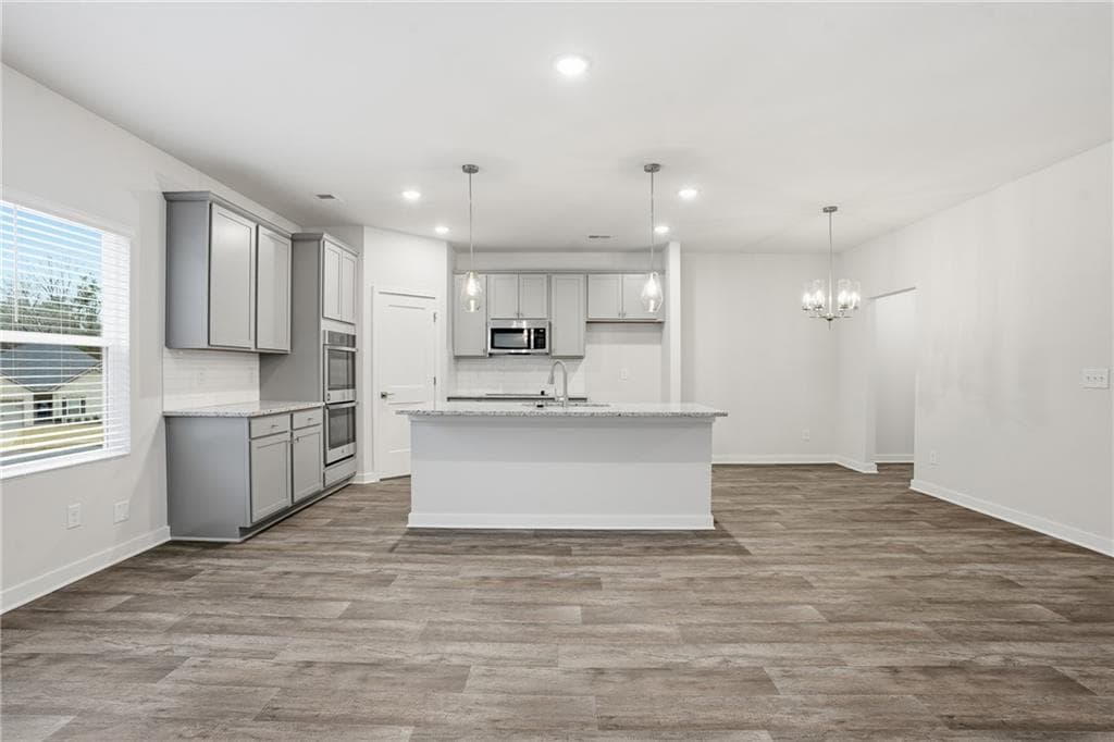 4 bedroom, 4 bathroom, 2,850 sq ft single family residence under contract at 340 Jarrett Street, Fairburn, GA 30213 — photo 8