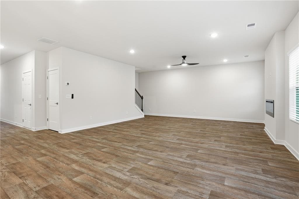 4 bedroom, 4 bathroom, 2,850 sq ft single family residence under contract at 340 Jarrett Street, Fairburn, GA 30213 — photo 9