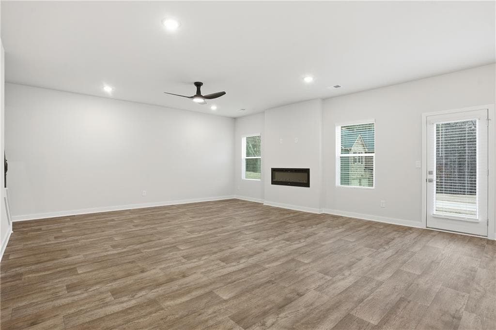 4 bedroom, 4 bathroom, 2,850 sq ft single family residence under contract at 340 Jarrett Street, Fairburn, GA 30213 — photo 10