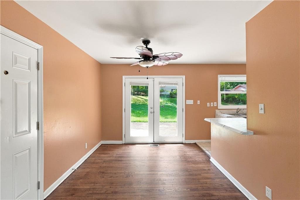 4 bedroom, 2 bathroom, 1,622 sq ft single family residence for sale at 3713 Elkridge Drive, Decatur, GA 30032 — photo 3