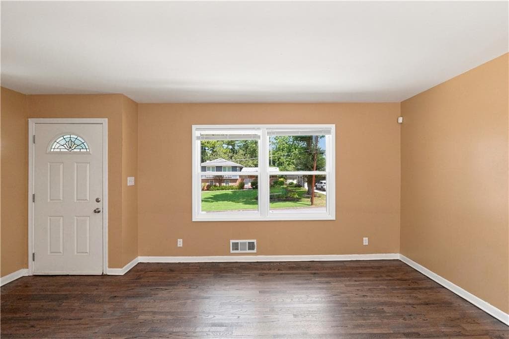 4 bedroom, 2 bathroom, 1,622 sq ft single family residence for sale at 3713 Elkridge Drive, Decatur, GA 30032 — photo 7