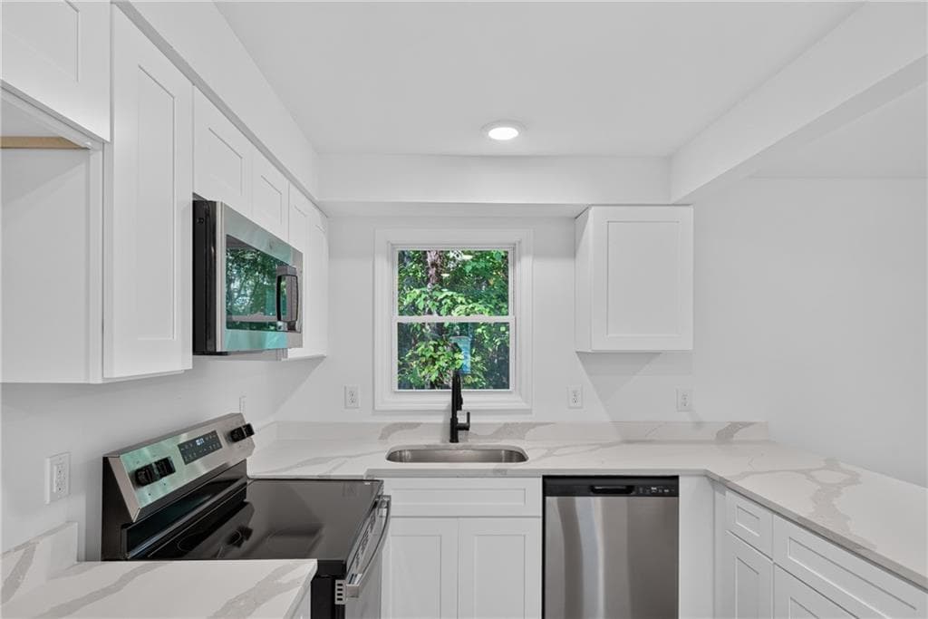 3 bedroom, 2 bathroom, 1,632 sq ft single family residence for sale at 298 Hulseytown Rd, Dallas, GA 30157 — photo 6