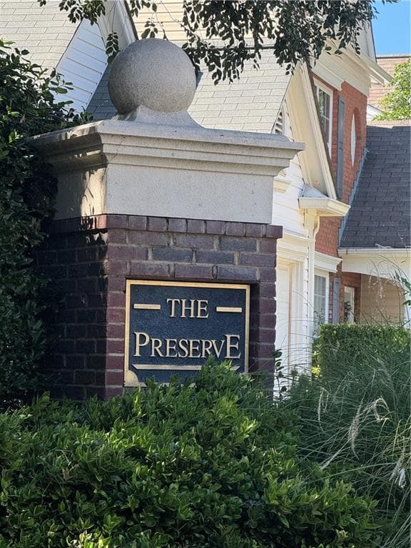 2 bedroom, 3 bathroom, 1,218 sq ft townhouse for sale at 10900 Wittenridge Drive I2, Alpharetta, GA 30022 — photo 2