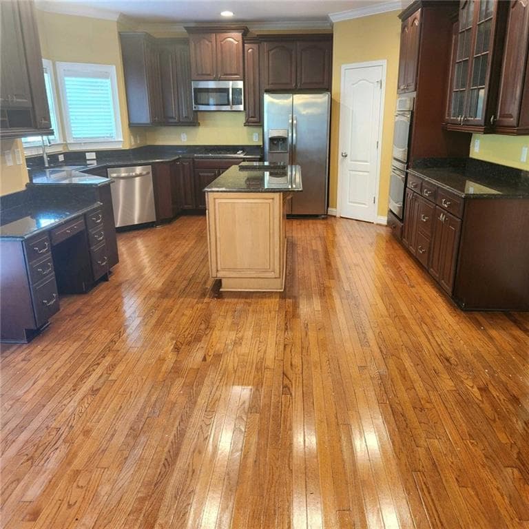 5 bedroom, 5 bathroom, 3,516 sq ft single family residence for rent at 635 Syreeta Lane, Atlanta, GA 30349 for $2,800 a month — photo 5