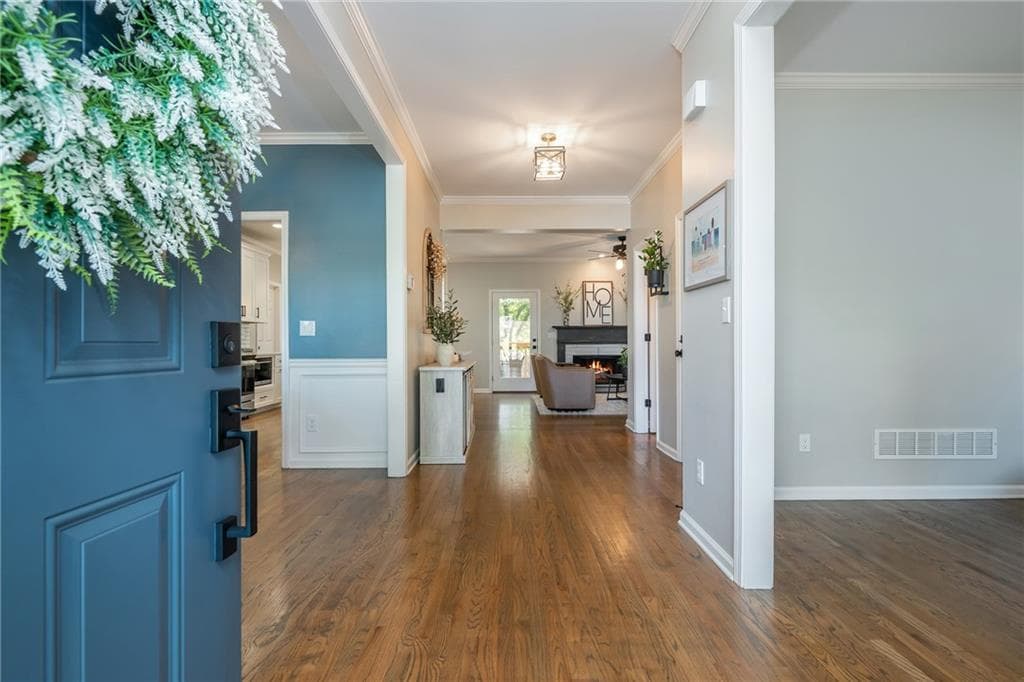 5 bedroom, 5 bathroom, 3,506 sq ft single family residence for sale at 100 Cobblestone Way, Alpharetta, GA 30009 — photo 3