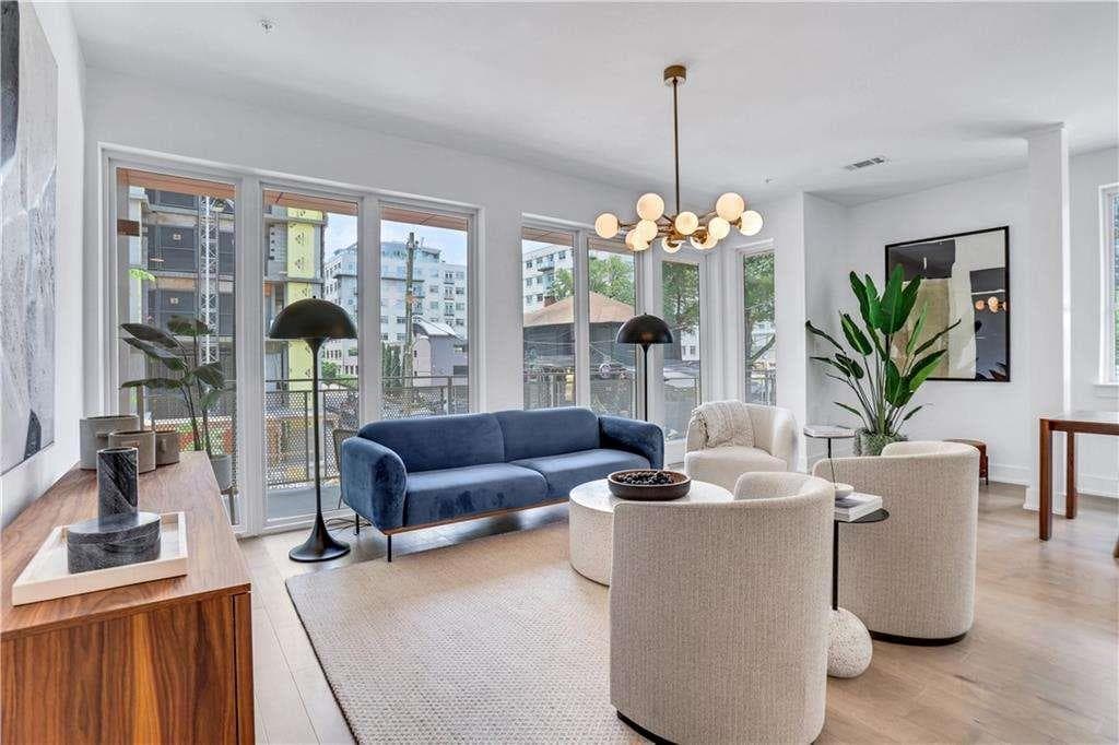 2 bedroom, 2 bathroom, 1,234 sq ft condominium for sale at 775 Juniper Street 101, Atlanta, GA 30308