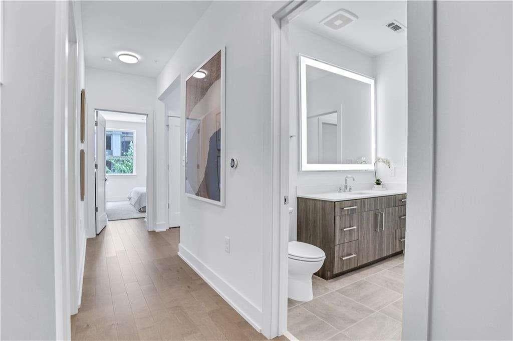 2 bedroom, 2 bathroom, 1,234 sq ft condominium for sale at 775 Juniper Street 101, Atlanta, GA 30308 — photo 2