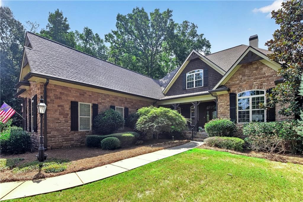 5 bedroom, 7 bathroom, 6,368 sq ft single family residence for sale at 18 Willow Place, Newnan, GA 30265 — photo 4