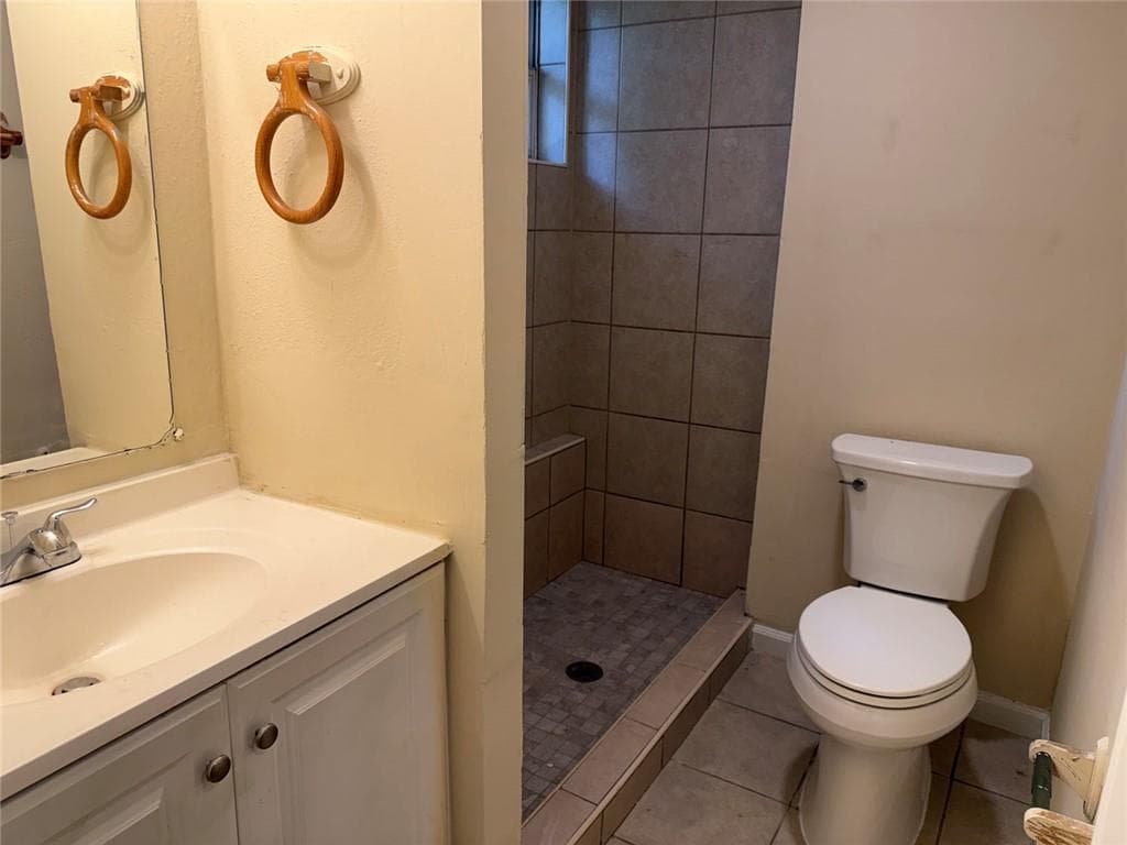 5 bedroom, 3 bathroom, 1,918 sq ft single family residence for rent at 2035 Debra Lane, Marietta, GA 30066 for $2,995 a month — photo 7