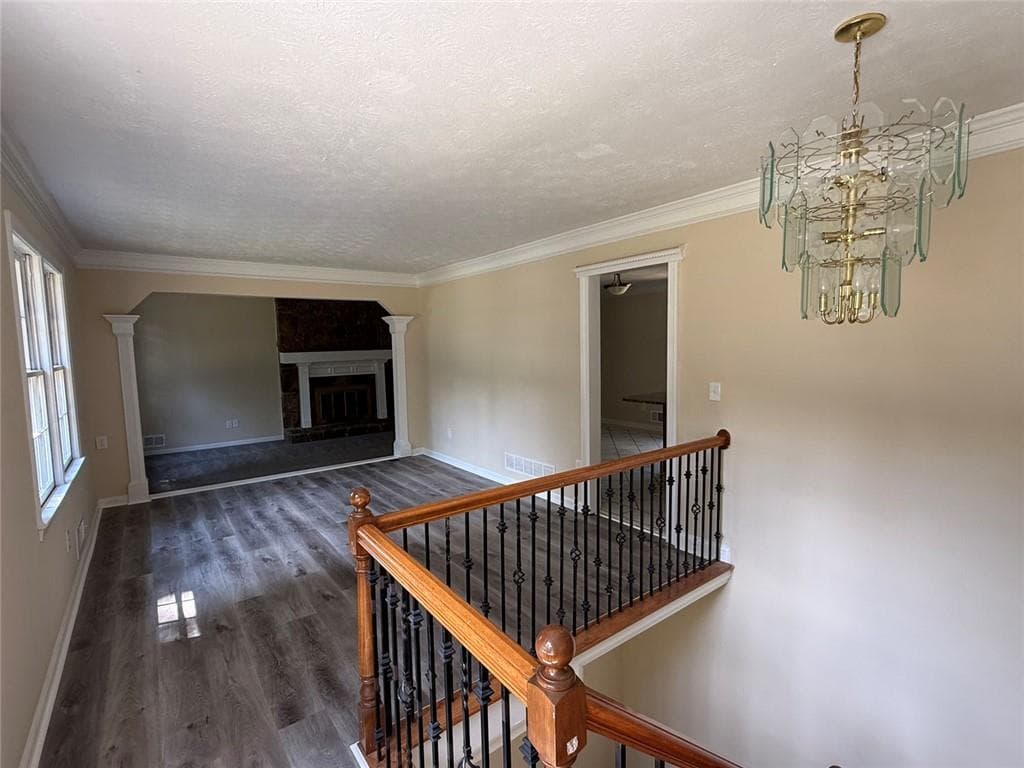 5 bedroom, 3 bathroom, 1,918 sq ft single family residence for rent at 2035 Debra Lane, Marietta, GA 30066 for $2,995 a month — photo 9
