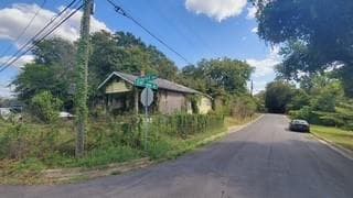 3 bedroom, 1 bathroom, 1,058 sq ft single family residence for sale at 588 Rutherford Avenue, Macon, GA 31206