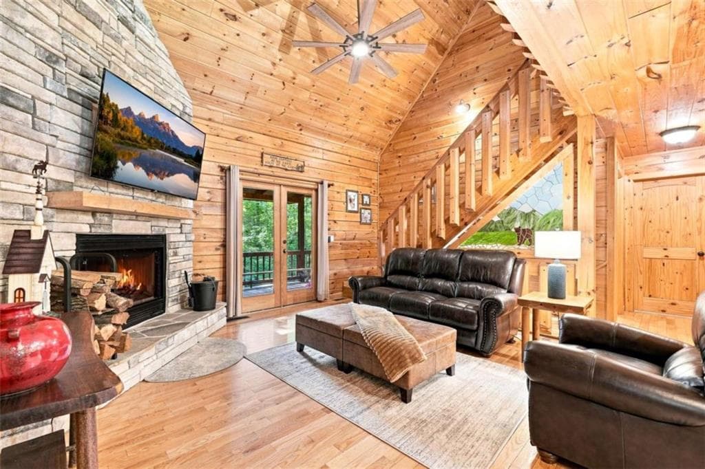3 bedroom, 3 bathroom, 2,145 sq ft single family residence for sale at 156 Cedar Ridge Road, Blue Ridge, GA 30513 — photo 5