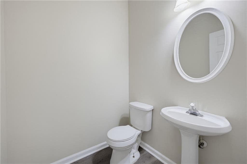 2 bedroom, 3 bathroom, 1,418 sq ft townhouse for sale at 7076 Biltmore Trace, Lithonia, GA 30058 — photo 8