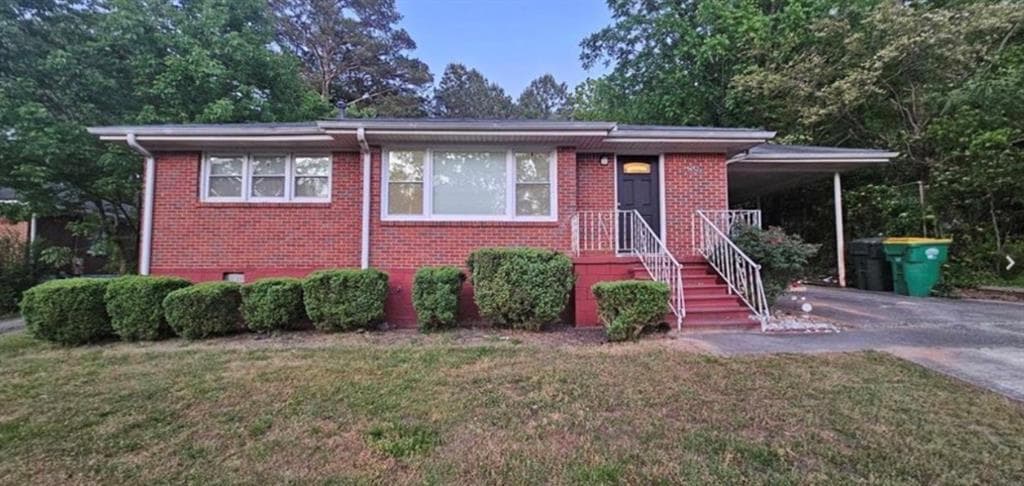 3 bedroom, 951 sq ft home for sale at 5652 Ash Street, Forest Park, GA
