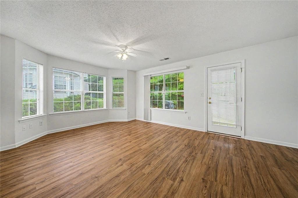 2 bedroom, 3 bathroom, 1,458 sq ft townhouse for sale at 413 Inkberry Drive, Atlanta, GA 30349 — photo 7