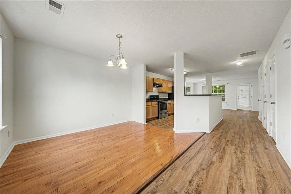 2 bedroom, 3 bathroom, 1,458 sq ft townhouse for sale at 413 Inkberry Drive, Atlanta, GA 30349 — photo 8