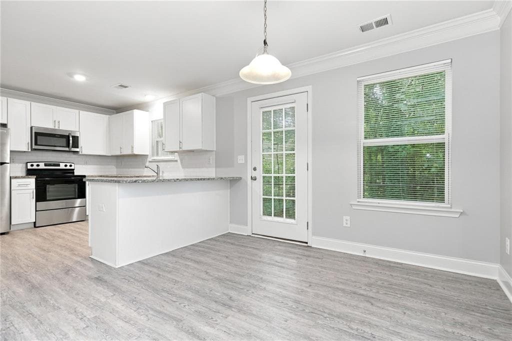 3 bedroom, 3 bathroom, 1,613 sq ft single family residence for rent at 5239 Hanover Street, Atlanta, GA 30349 for $1,995 a month — photo 4