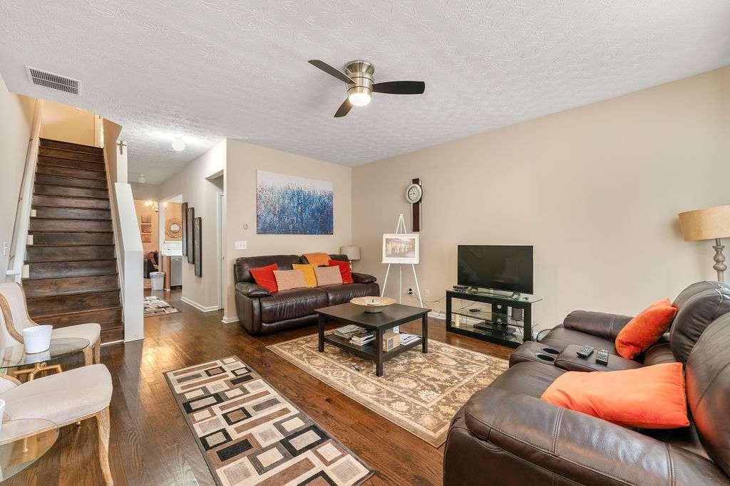 2 bedroom, 3 bathroom, 1,408 sq ft single family residence for sale at 1343 Penhurst Drive, Lawrenceville, GA 30043 — photo 9