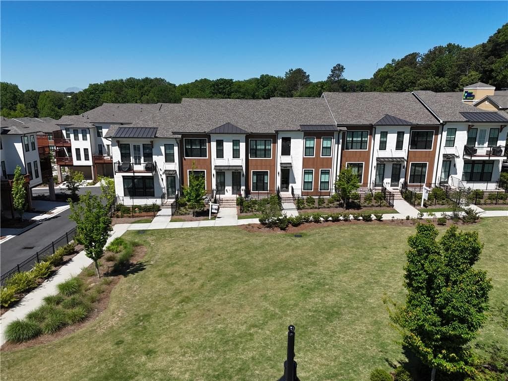 2 bedroom, 4 bathroom, 1,837 sq ft townhouse for sale at 231 Downing Drive, Alpharetta, GA 30022 — photo 2