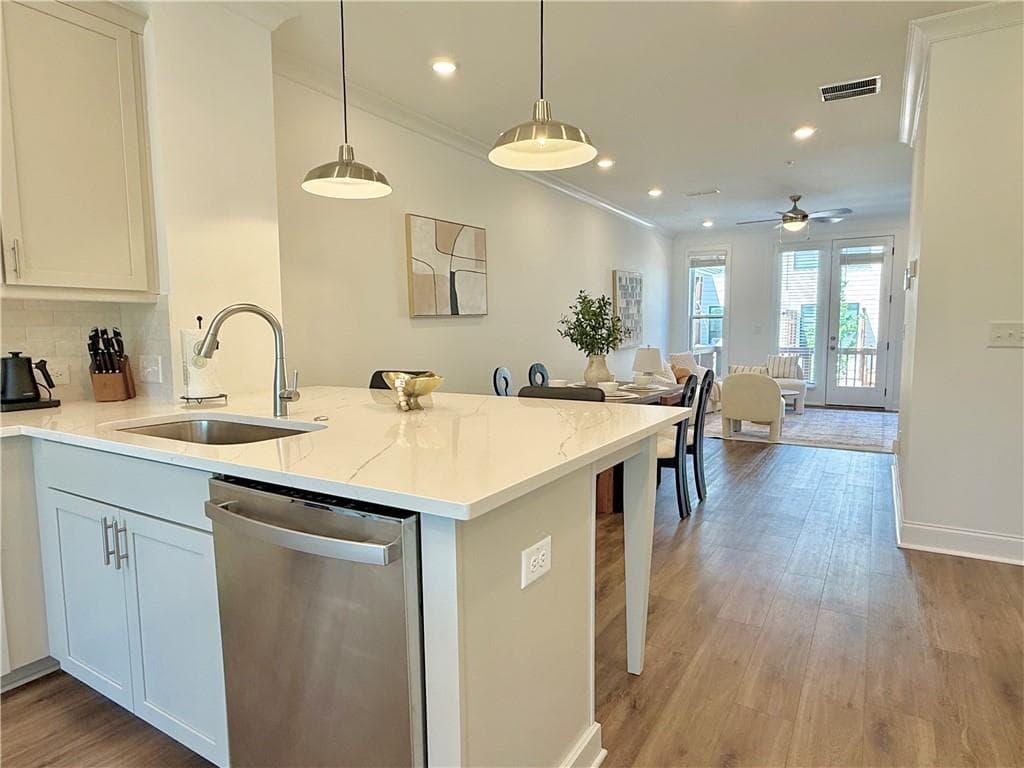 2 bedroom, 4 bathroom, 1,837 sq ft townhouse for sale at 231 Downing Drive, Alpharetta, GA 30022 — photo 8