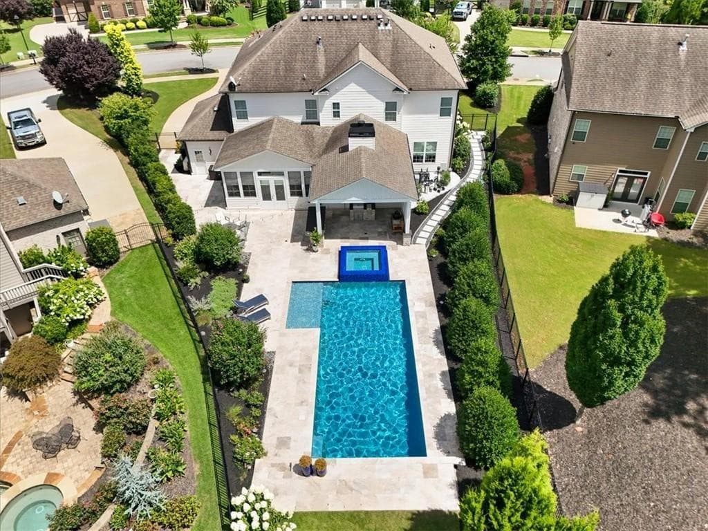 4 bedroom, 4 bathroom, 4,100 sq ft single family residence for sale at 12170 Belvoir Lane, Alpharetta, GA 30009 — photo 5