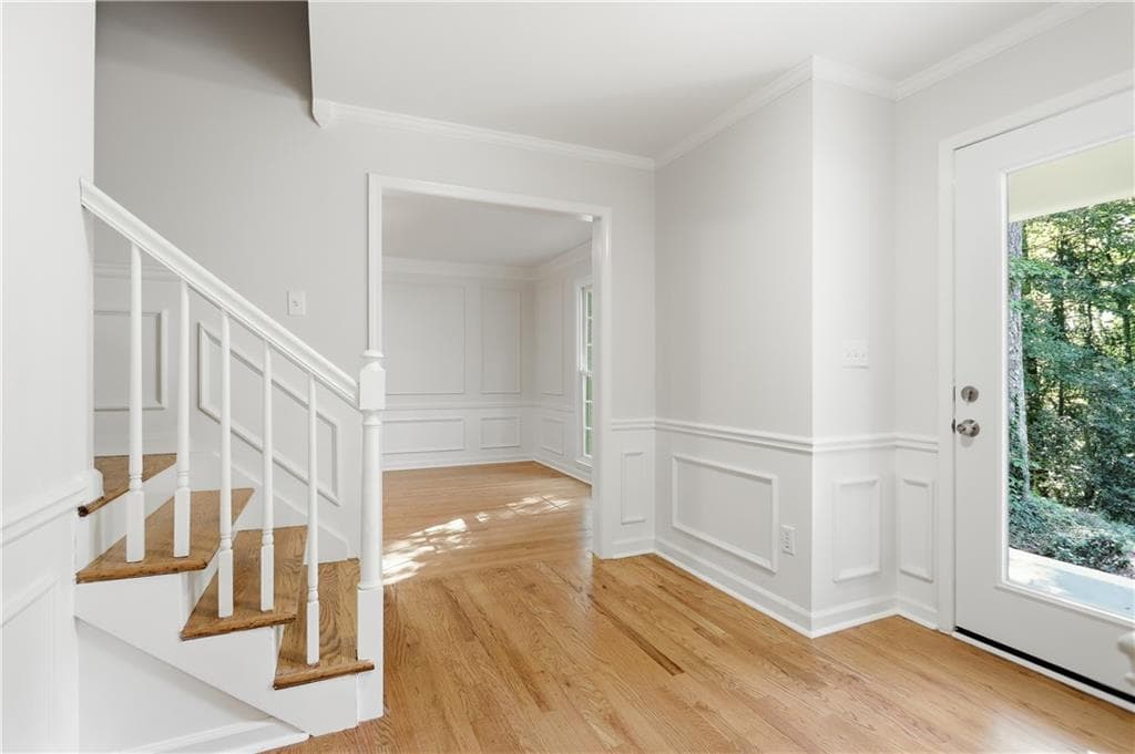 4 bedroom, 3 bathroom, 3,419 sq ft single family residence under contract at 1215 Lake Crest Terrace, Roswell, GA 30075 — photo 7